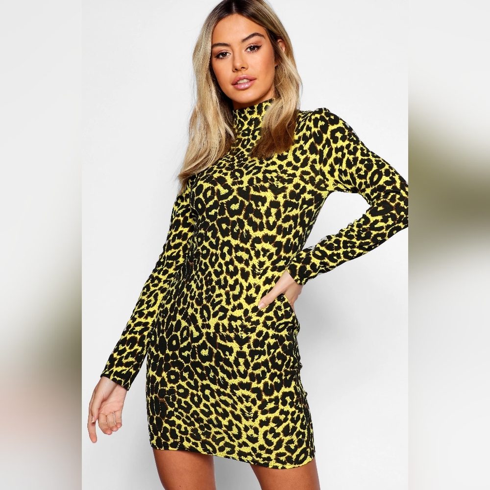 NWT Boohoo Petite High Neck Animal Print Mini Dress US 4